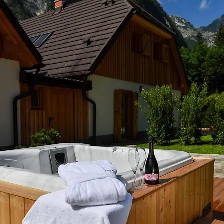 Julian Village Lepena Casa de Férias Soča