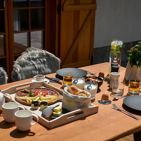 Vakantiehuis Julian Village Lepena