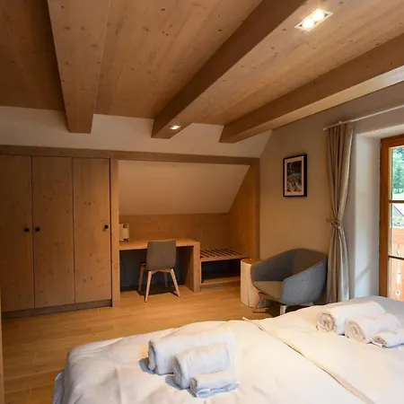 Julian Village Lepena