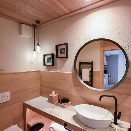 Vakantiehuis Julian Village Lepena