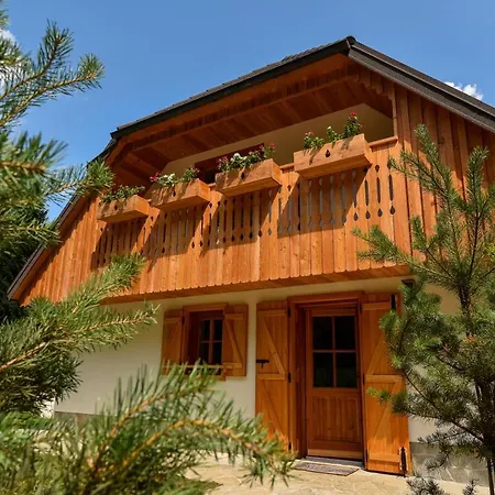 Julian Village Lepena *