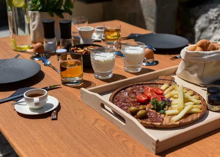 Julian Village Lepena Casa vacanze *