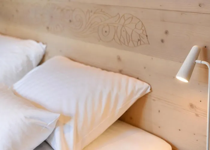 Julian Village Lepena *