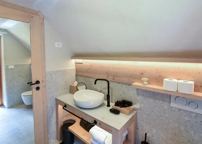 Vikendica Julian Village Lepena *