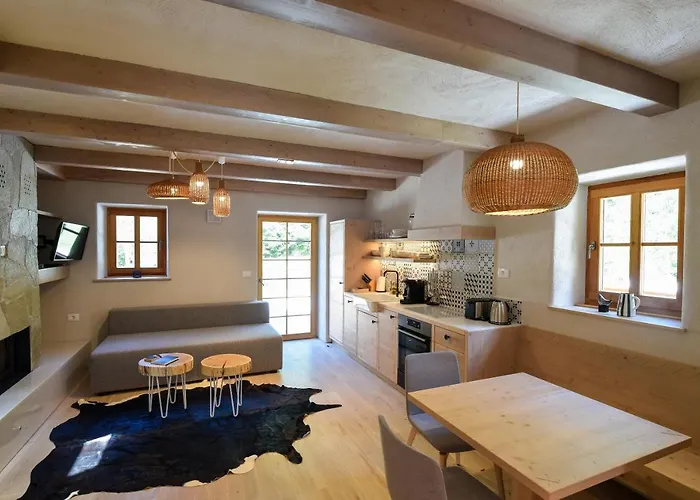 Julian Village Lepena * Soča