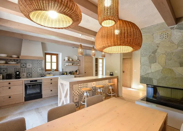 Julian Village Lepena * Soča