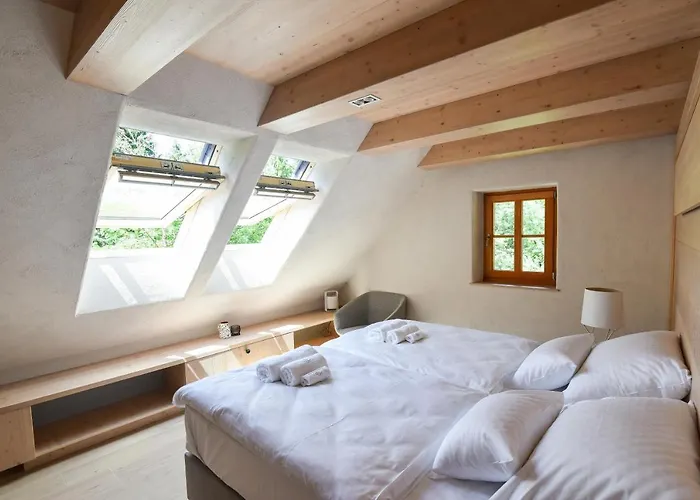 Julian Village Lepena * Soča