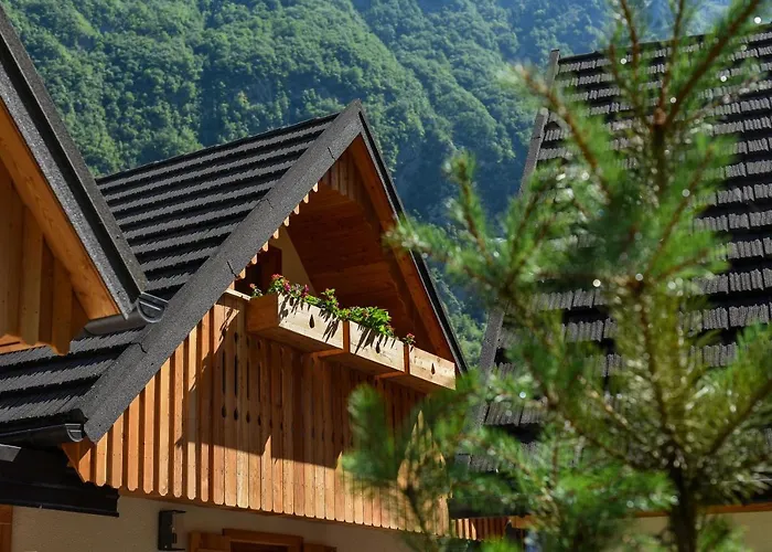 Julian Village Lepena *