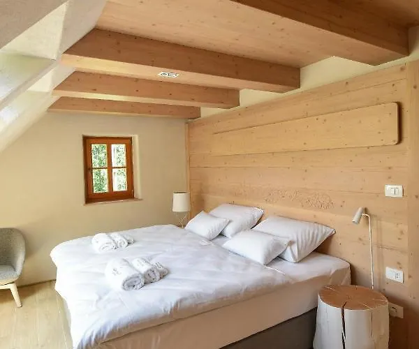 Julian Village Lepena Casa vacanze