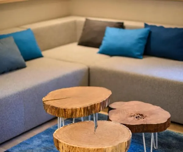 別荘 Julian Village Lepena *